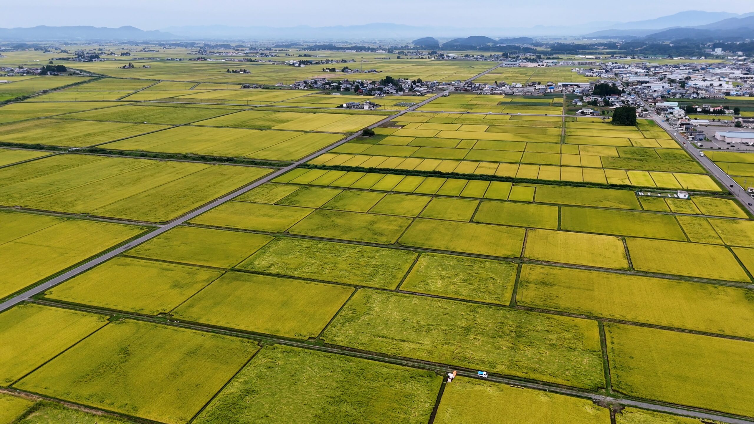 ドローンから撮影した秋田会場周辺の田園風景
